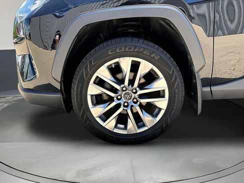 Used 2019 Toyota RAV4 XLE Premium w/ Cold Weather Package AWD/4WD image 35