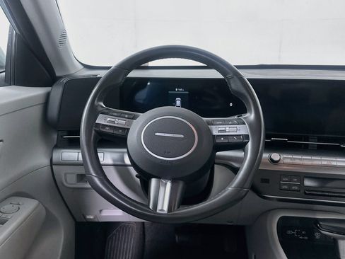 Used 2025 Hyundai Kona SEL FWD image 18