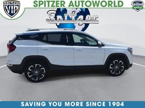 Used 2024 GMC Terrain SLT w/ LPO, Floor Liner Package AWD/4WD image 10