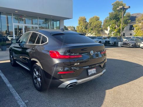 Used 2025 BMW X4 xDrive30i w/ Convenience Package AWD/4WD image 3