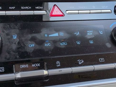 Used 2025 Hyundai Santa Fe SEL FWD image 22