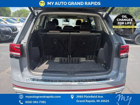 Used 2024 Volkswagen Atlas Peak Edition SEL AWD/4WD image 25