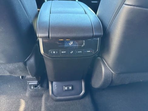 Used 2021 Toyota Highlander XSE image 24