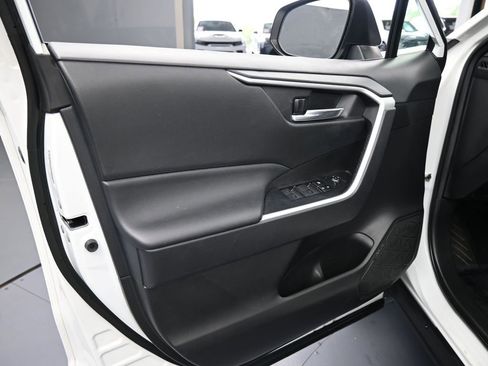 Used 2023 Toyota RAV4 XLE image 16