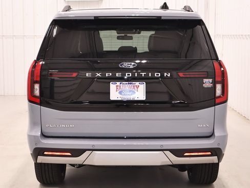 New 2026 Ford Expedition Max Platinum w/ Platinum Ultimate Package AWD/4WD image 8