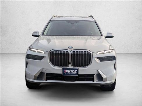 Used 2023 BMW X7 xDrive40i image 2