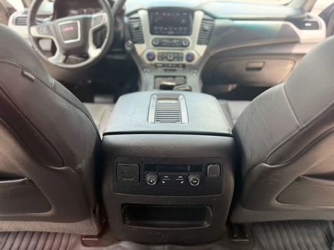 Used 2016 GMC Yukon SLT AWD/4WD image 34