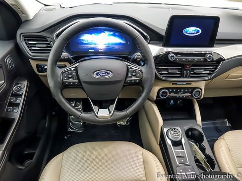 Certified 2021 Ford Escape Titanium w/ Class II Trailer Tow Package image 15