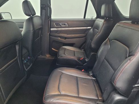 Used 2019 Ford Explorer Sport image 18
