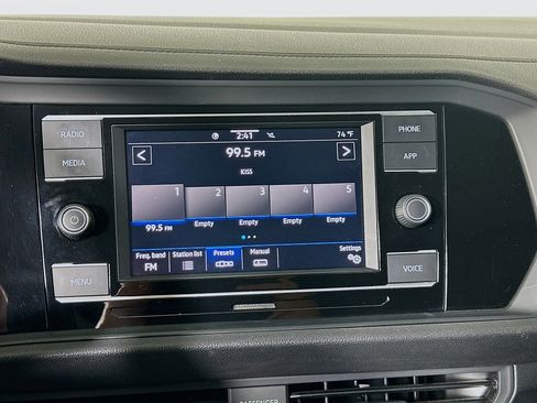 Used 2020 Volkswagen Jetta SE FWD image 21