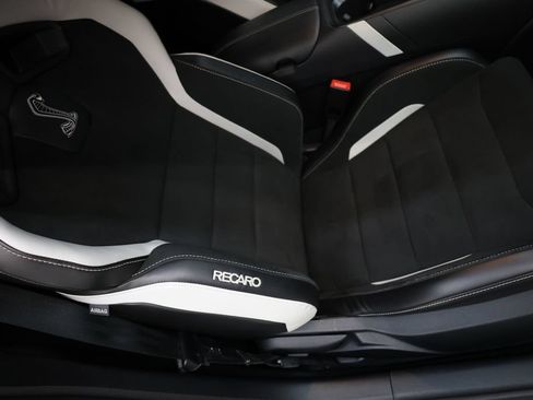 Used 2022 Ford Mustang Shelby GT500 w/ Carbon Fiber Track Pack RWD image 94