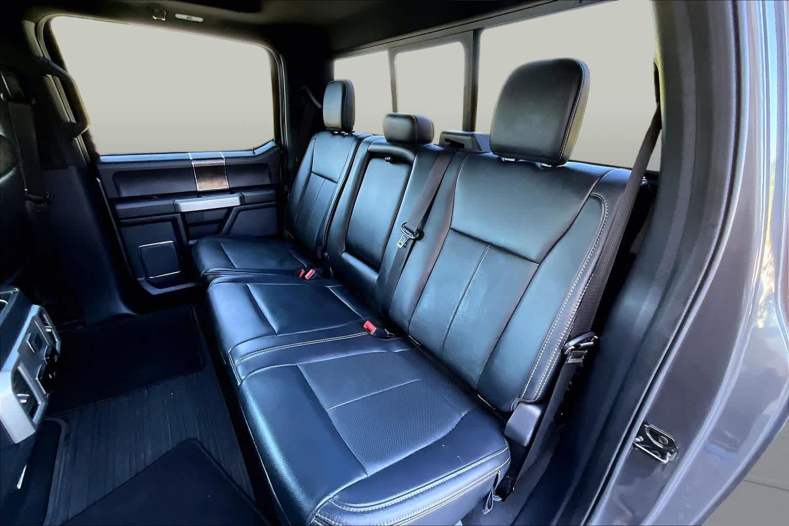 Used 2022 Ford F250 Lariat w/ Black Appearance Package AWD/4WD image 20