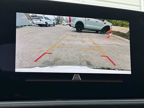 Used 2025 Buick Envista Avenir image 23