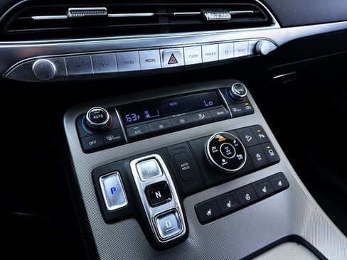 Used 2021 Hyundai Palisade Limited image 31