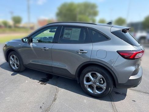 Used 2025 Ford Escape ST-Line FWD image 3