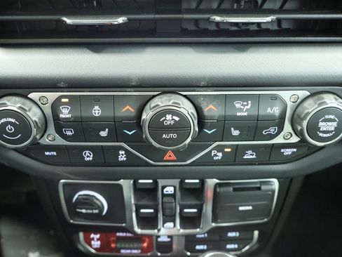 New 2026 Jeep Gladiator Mojave w/ Safety Group AWD/4WD image 44