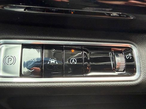 Used 2024 Buick Envision Preferred image 23