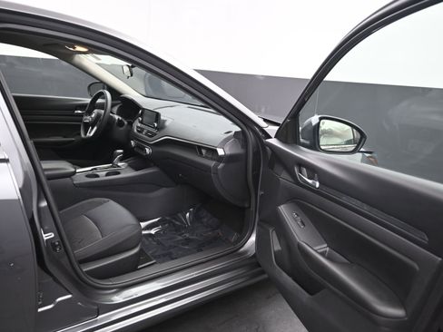 Used 2022 Nissan Altima 2.5 S image 9