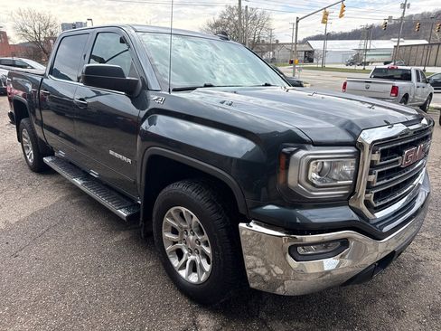 Used 2018 GMC Sierra 1500 SLE w/ SLE Value Package image 4