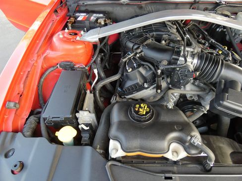 Used 2013 Ford Mustang Convertible image 65