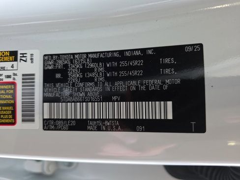 Used 2026 Lexus TX 500h AWD w/ Technology Package image 33