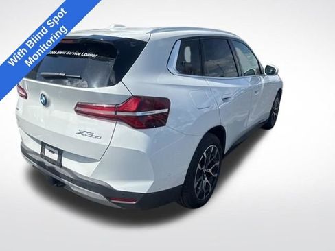 Used 2025 BMW X3 xDrive30i w/ Premium Package image 2