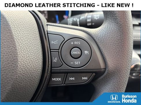 Used 2025 Toyota RAV4 XLE image 9