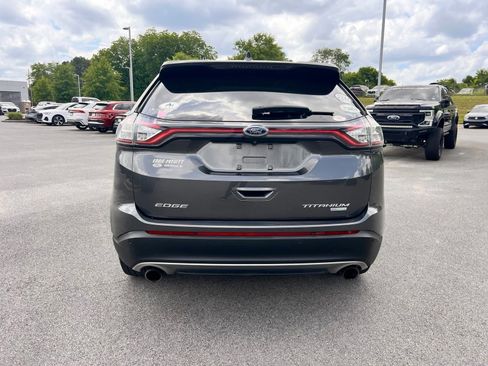Used 2018 Ford Edge Titanium w/ Equipment Group 301A FWD image 4