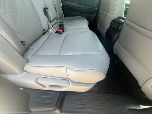Used 2025 Honda Passport EX-L image 22