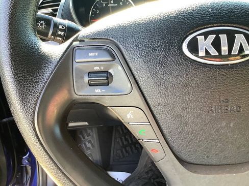Used 2017 Kia Forte LX FWD image 39