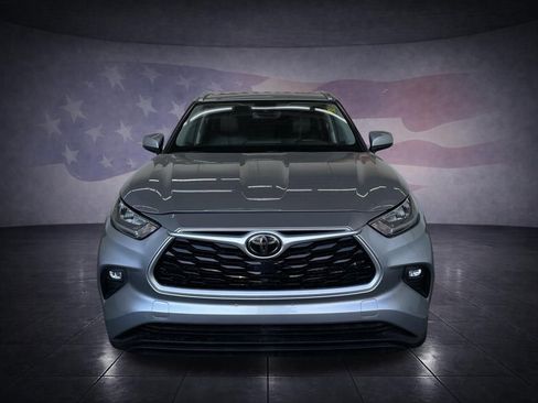 Used 2020 Toyota Highlander XLE image 8