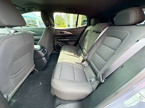 Certified 2025 Chevrolet Equinox EV LT FWD image 22