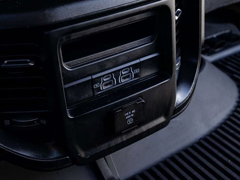 Used 2022 RAM 1500 Big Horn AWD/4WD image 34