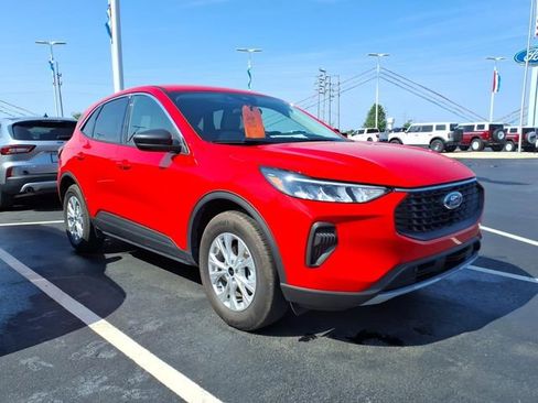 Used 2024 Ford Escape Active AWD/4WD image 5