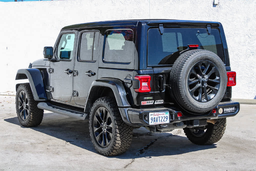 Used 2022 Jeep Wrangler Unlimited Sahara AWD/4WD image 4