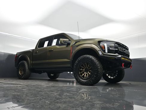 Certified 2025 Ford F150 Raptor w/ Equipment Group 803A Raptor R AWD/4WD image 3
