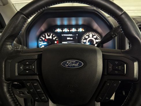 Used 2019 Ford F150 XLT w/ Equipment Group 302A Luxury AWD/4WD image 23