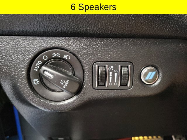 Used 2015 Dodge Challenger R/T Scat Pack w/ Leather Interior Group RWD image 19