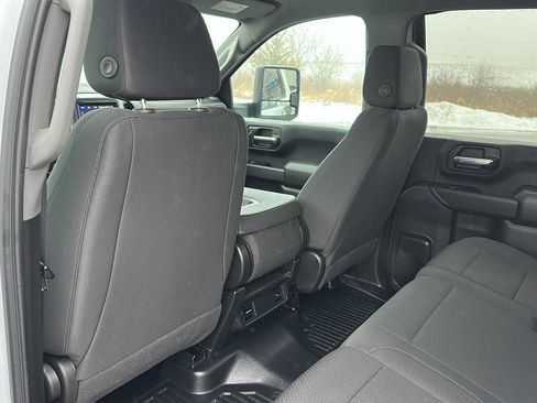 Used 2024 GMC Sierra 2500 Pro w/ Convenience Package image 14