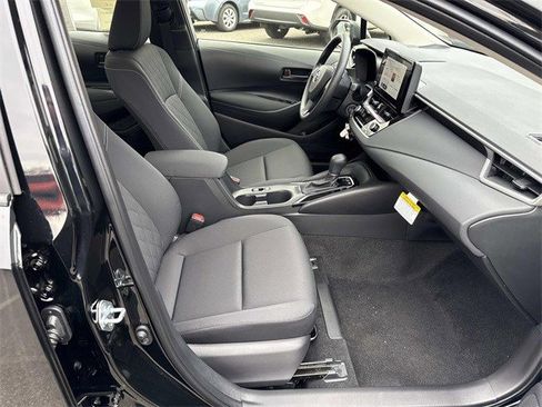 Used 2026 Toyota Corolla LE image 9