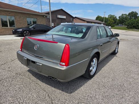 Used 2011 Cadillac DTS Luxury FWD image 5