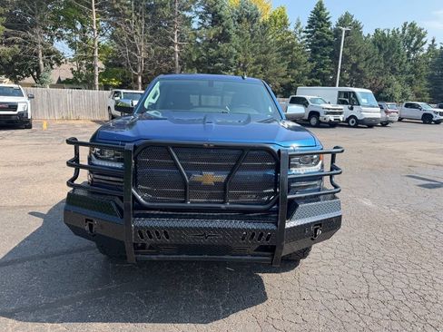 Used 2017 Chevrolet Silverado 1500 LTZ Z71 w/ LTZ Plus Package AWD/4WD image 2