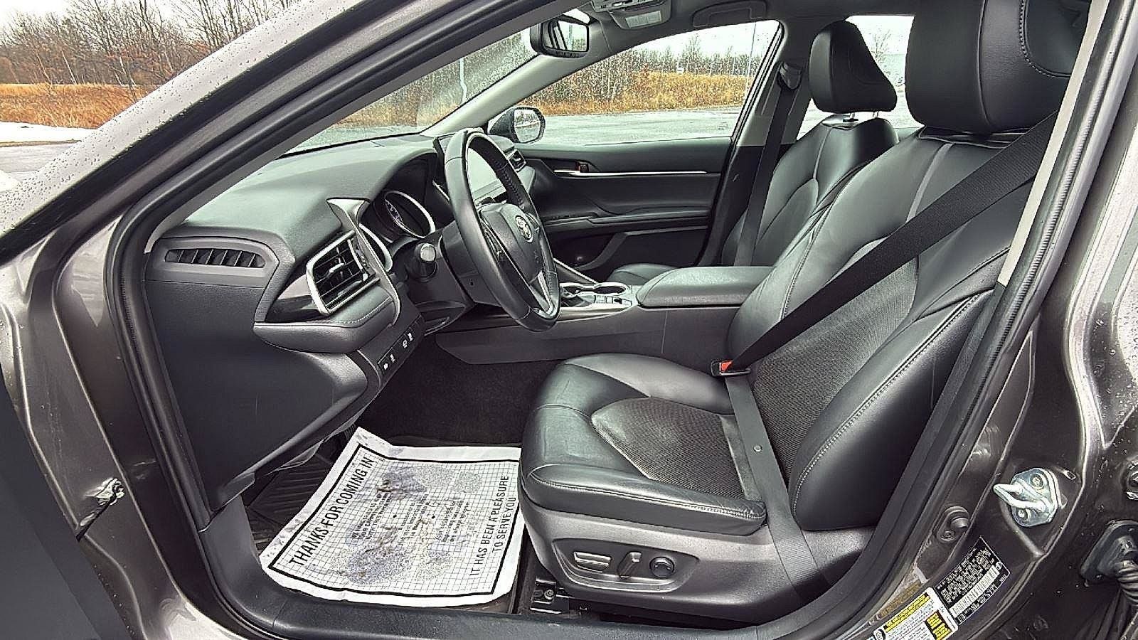 Used 2022 Toyota Camry XLE AWD/4WD image 25