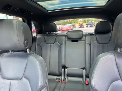 Used 2018 Audi SQ5 Prestige w/ Prestige Package AWD/4WD image 18