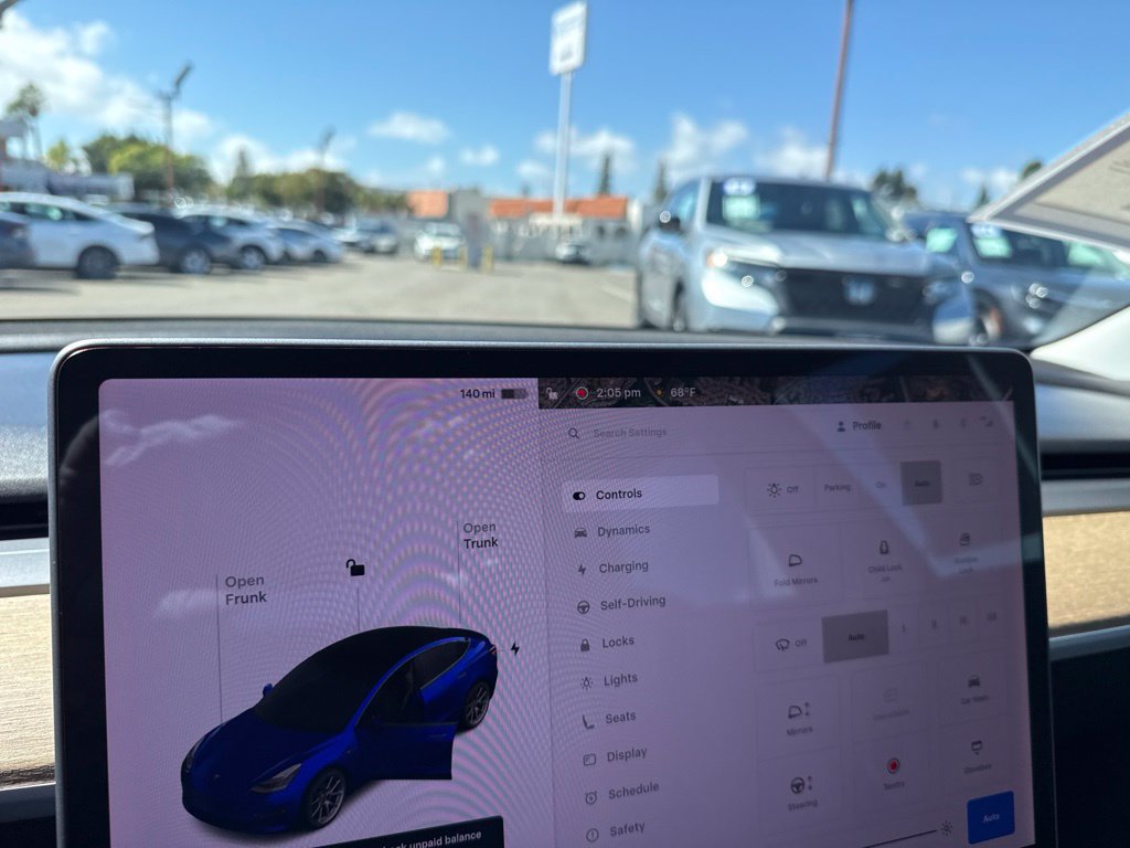 Used 2018 Tesla Model 3 Long Range RWD image 16