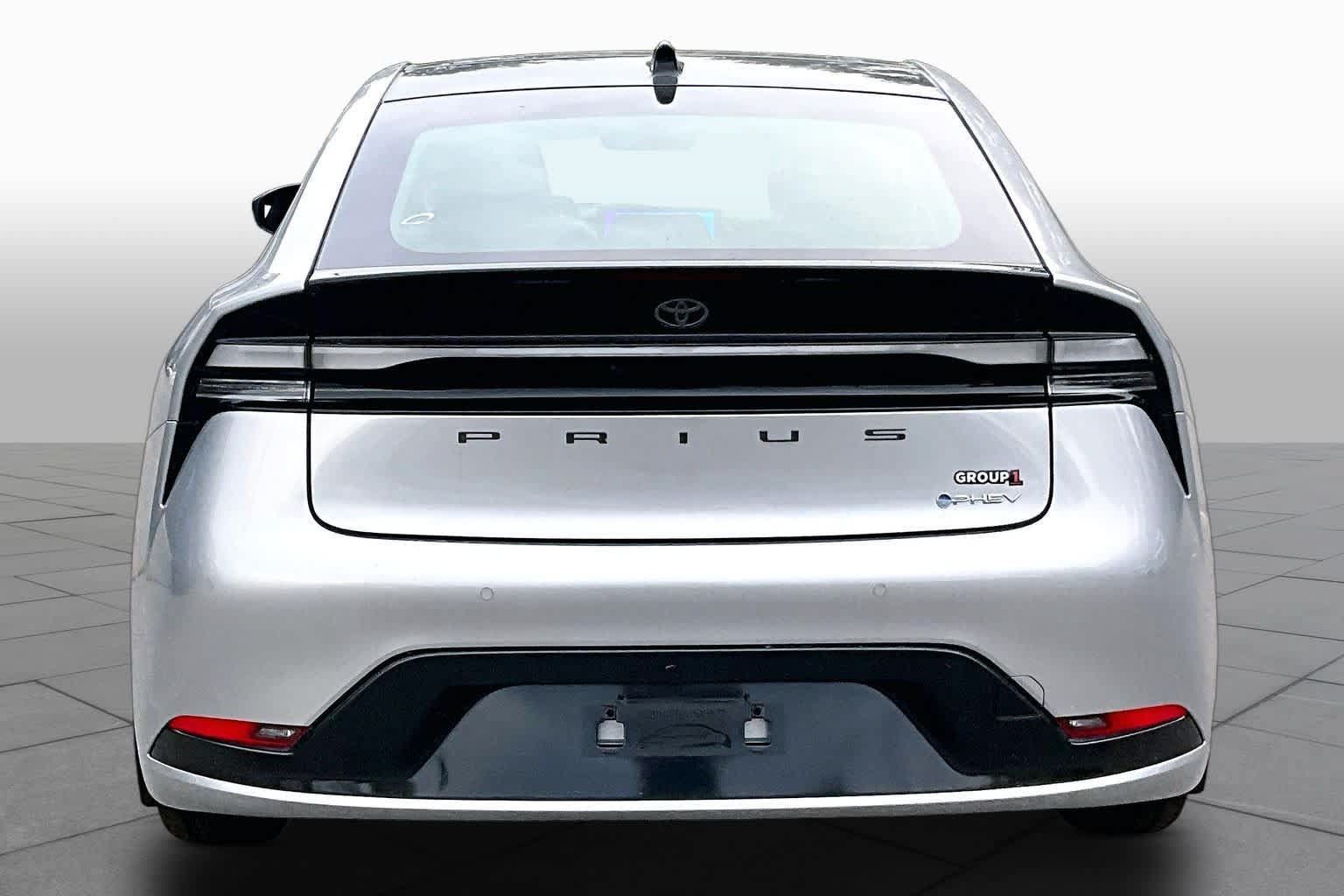 New 2026 Toyota Prius Plug-In Hybrid FWD image 4
