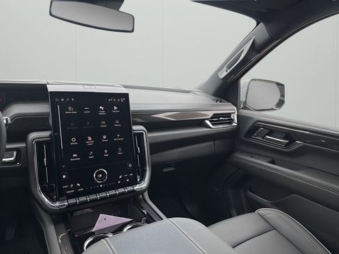 New 2026 GMC Yukon XL Elevation image 24