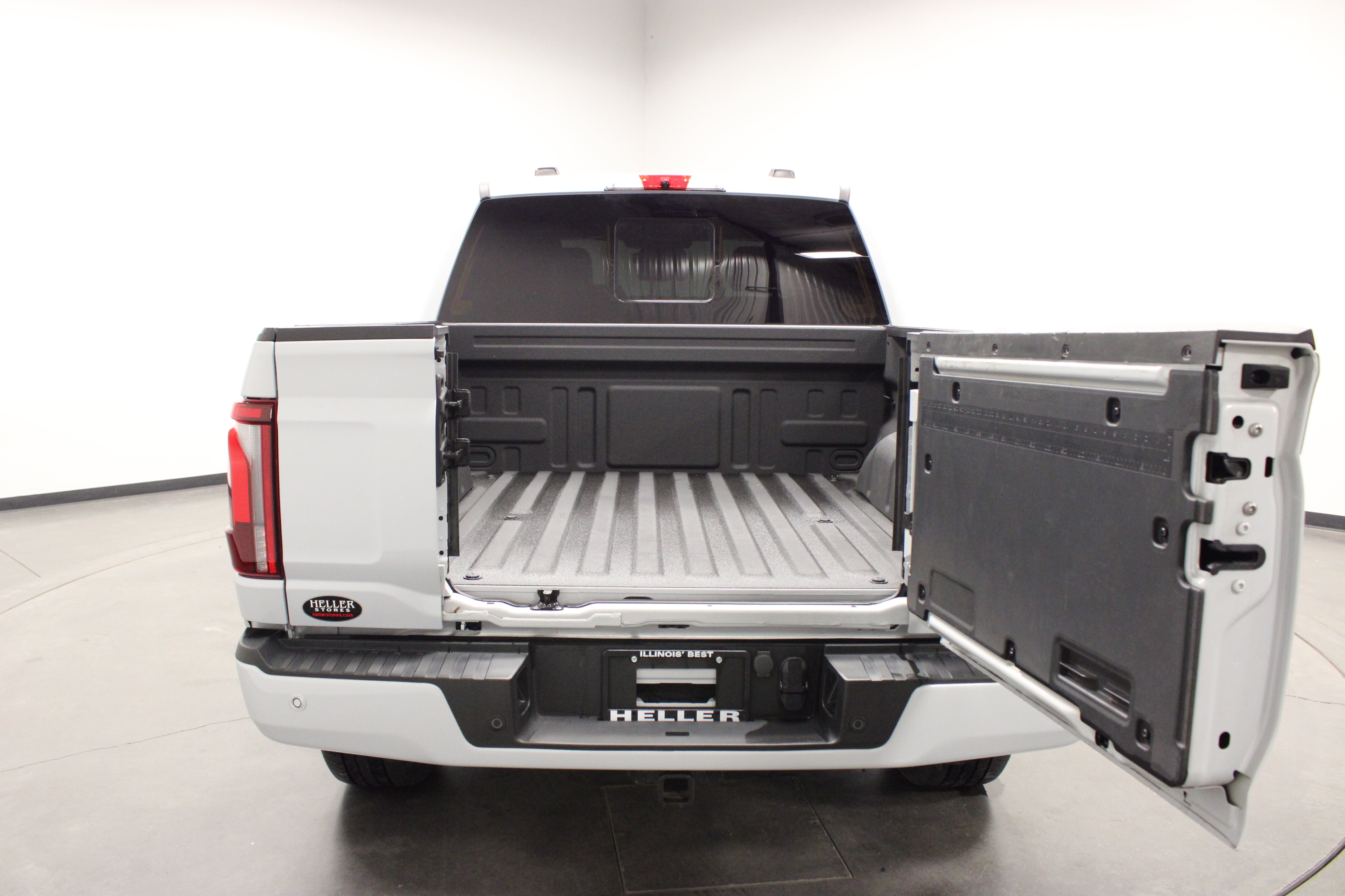 Used 2025 Ford F150 Platinum w/ Equipment Group 702A High AWD/4WD image 14