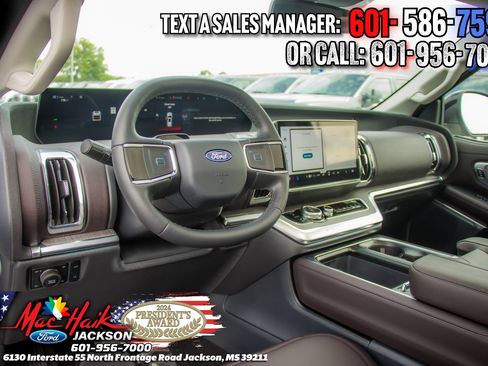 New 2026 Ford Expedition Platinum w/ Platinum Ultimate Package AWD/4WD image 9