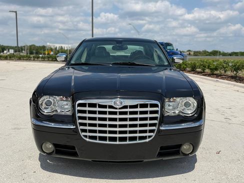 Used 2006 Chrysler 300 C RWD image 2